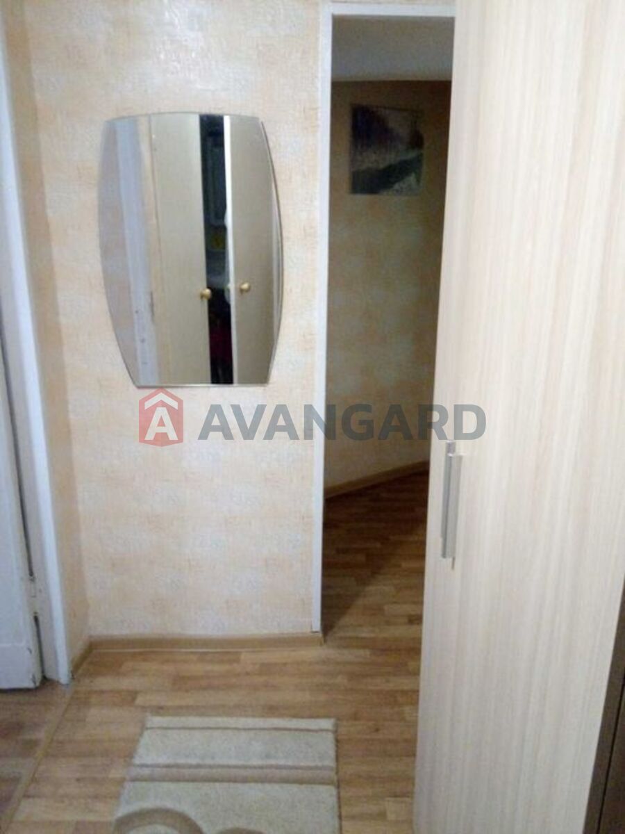 2 ��. ��������, 48/-/7 ��. �., 2/5 ������ ���� 3