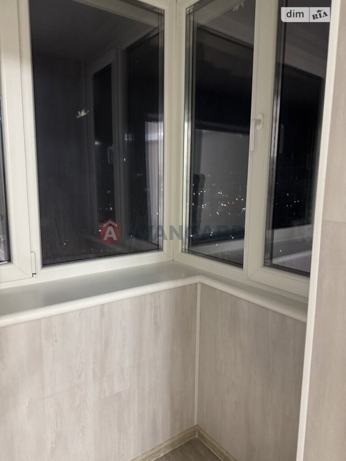 2 ����. ��������, 52/28/8 ��. �., 9/9 ���� ���� 3