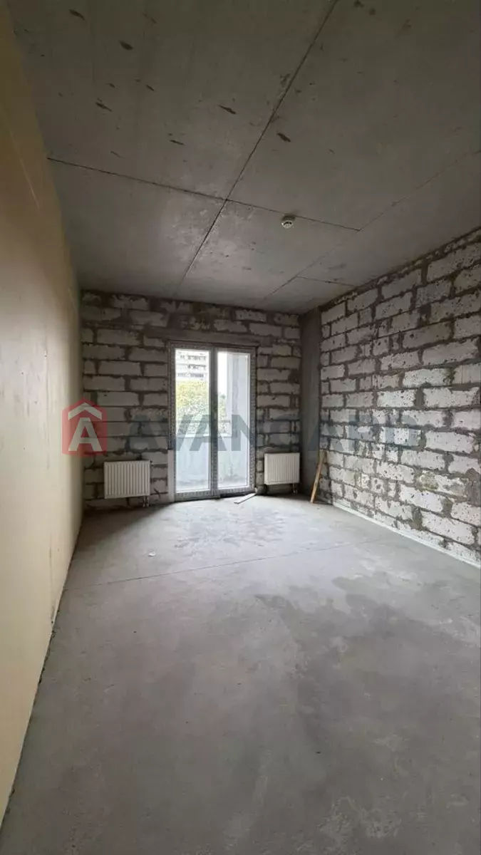 3 ��. ��������, 72/-/32 ��. �., 4/23 ������ ���� 8