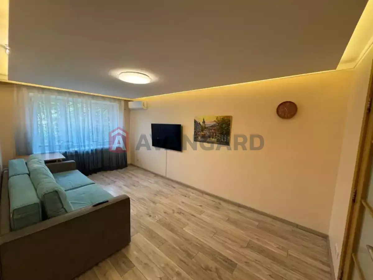 3 ��. ��������, 70/46/9 ��. �., 1/9 ������ ���� 3