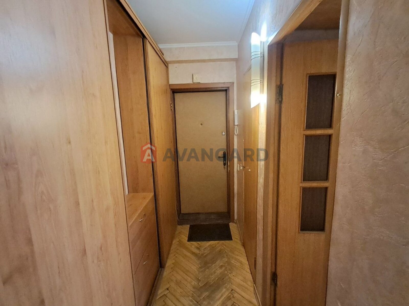 2 ��. ��������, 40/24,3/7,3 ��. �., 2/5 ������ ���� 10