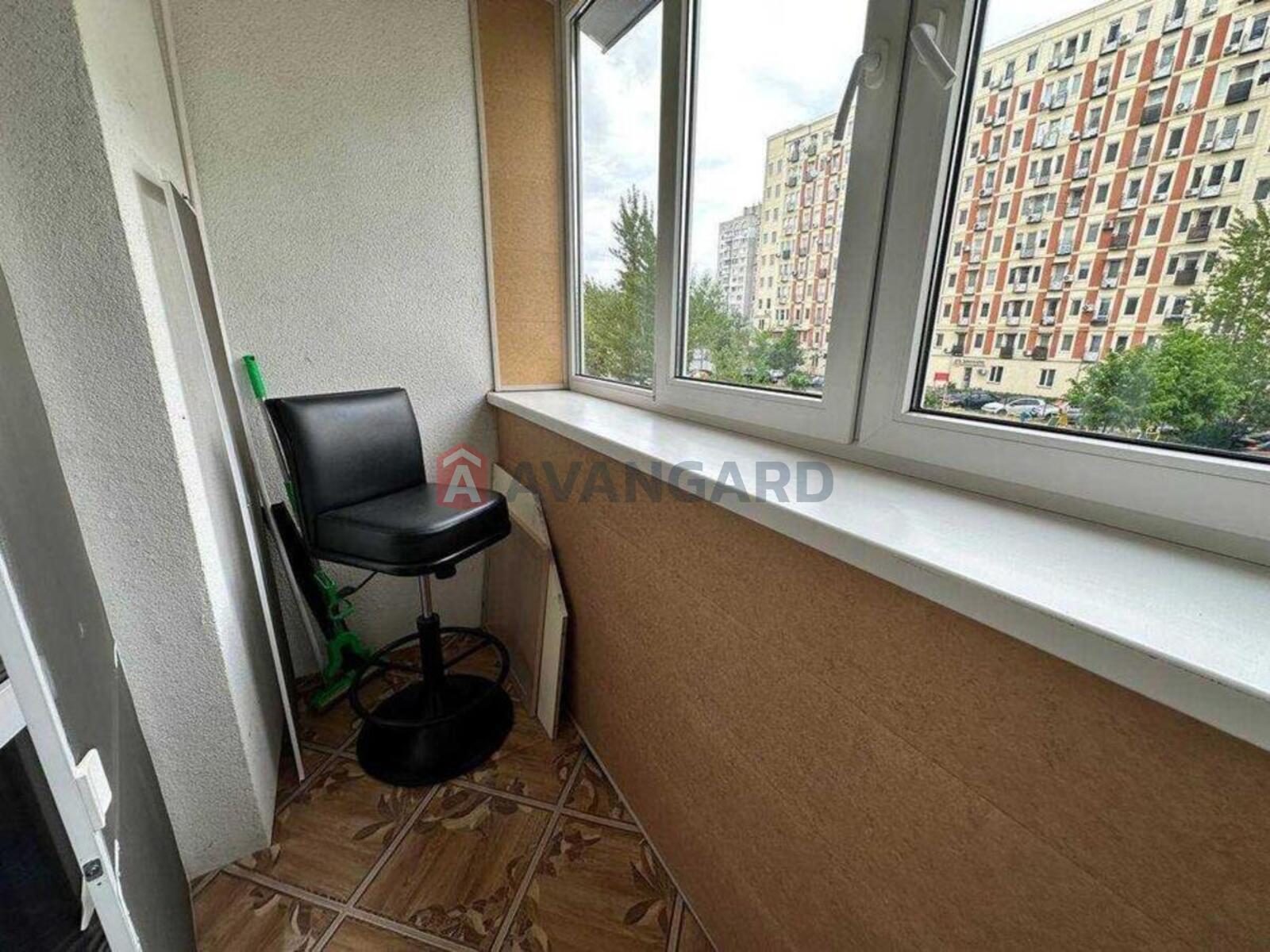 2 ��. ��������, 53/-/10 ��. �., 2/18 ������ ���� 14