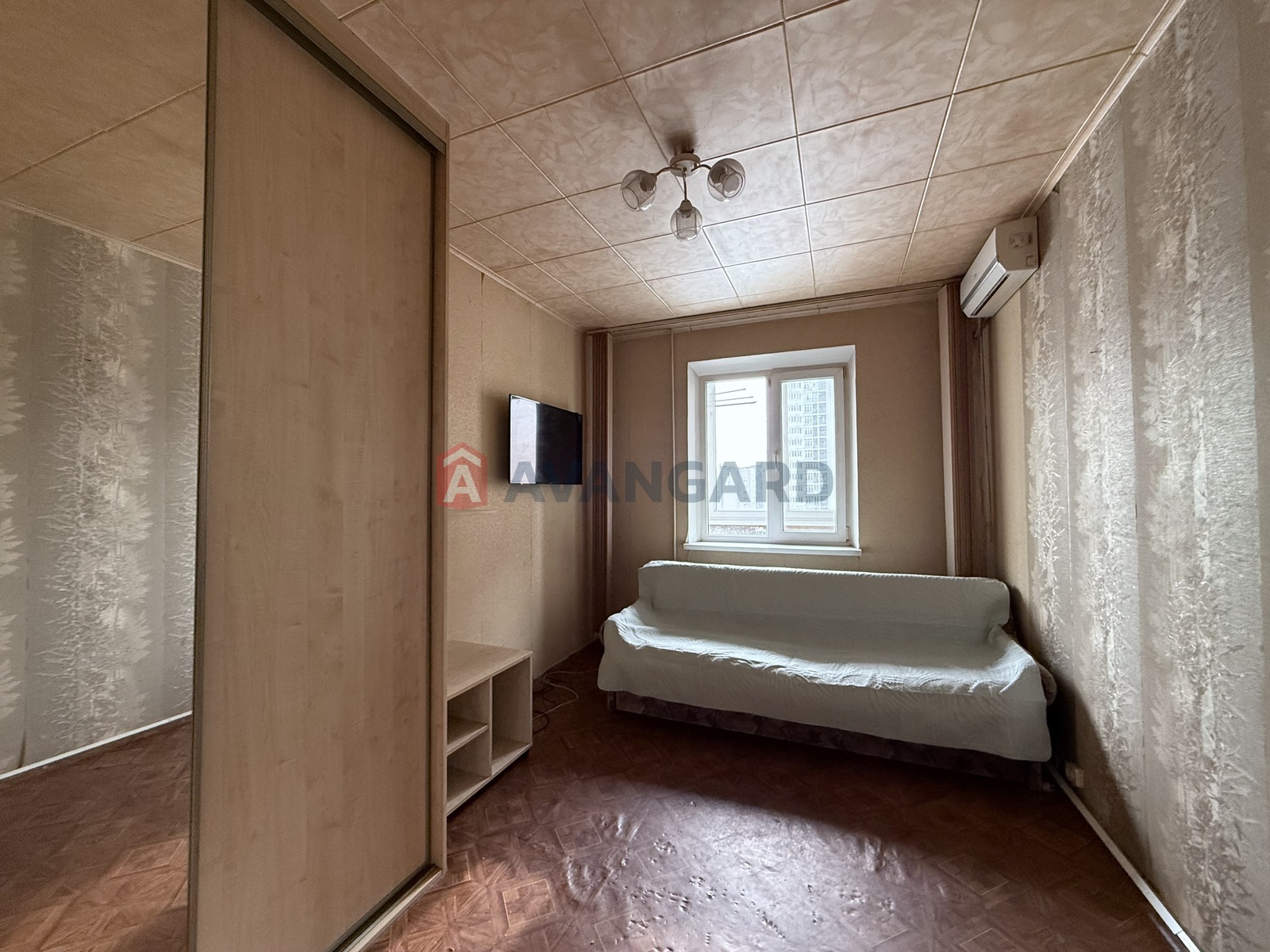 2 ��. ��������, 51.7/30.9/8 ��. �., 10/10 ������ ���� 6