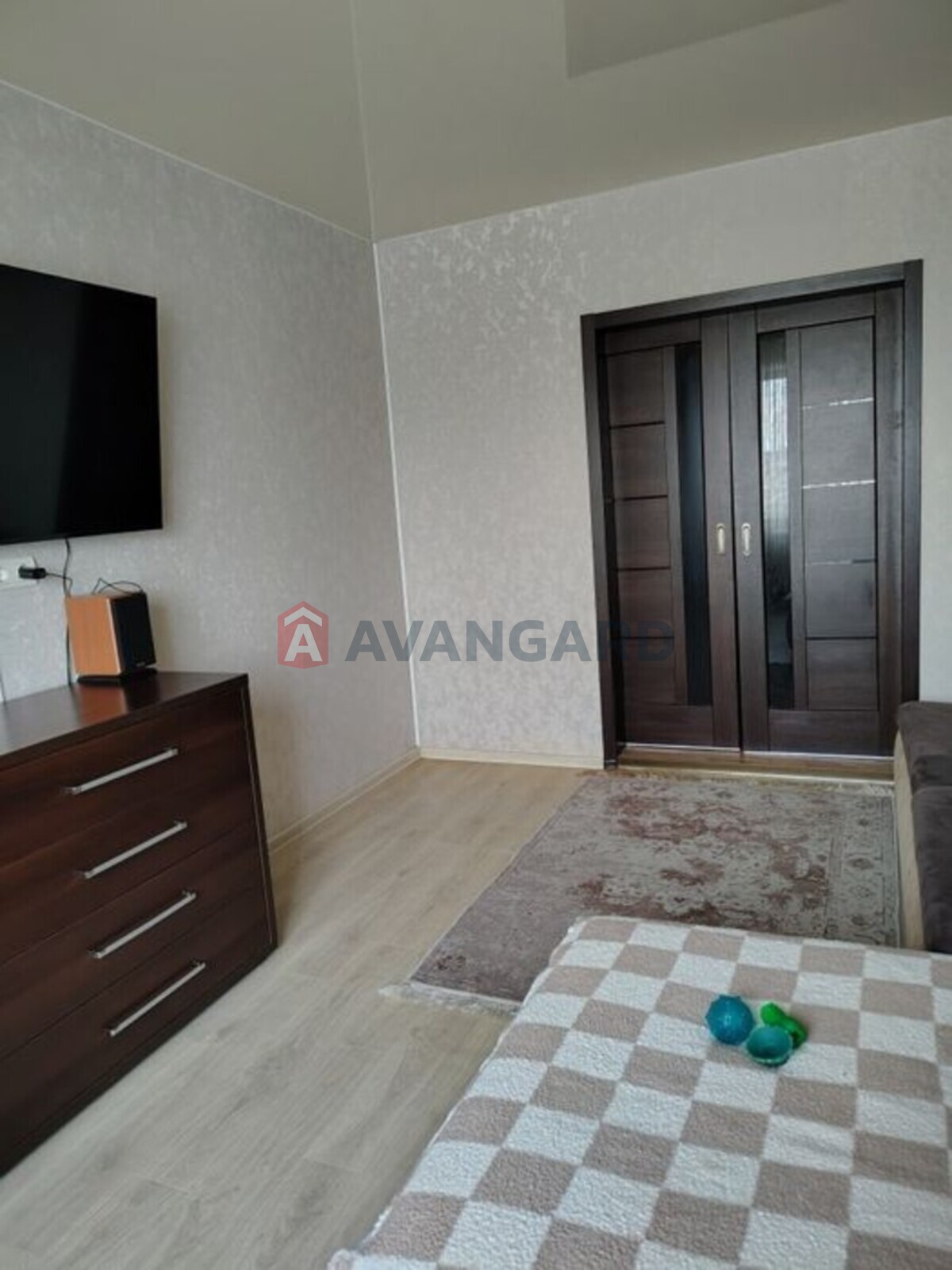 4 ��. ��������, 88/-/16 ��. �., 6/9 ������ ���� 17