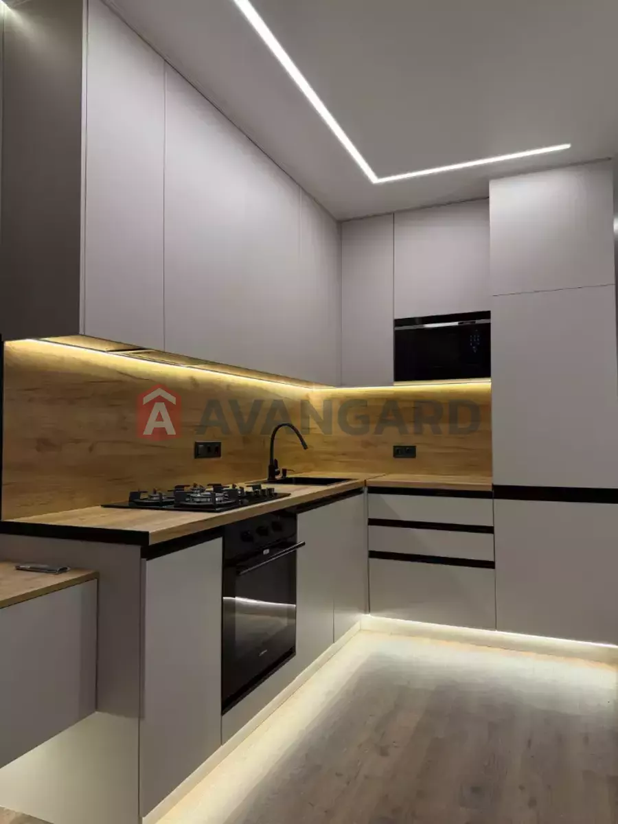 1 ��. ��������, 44/17/15 ��. �., 5/10 ������ ���� 13