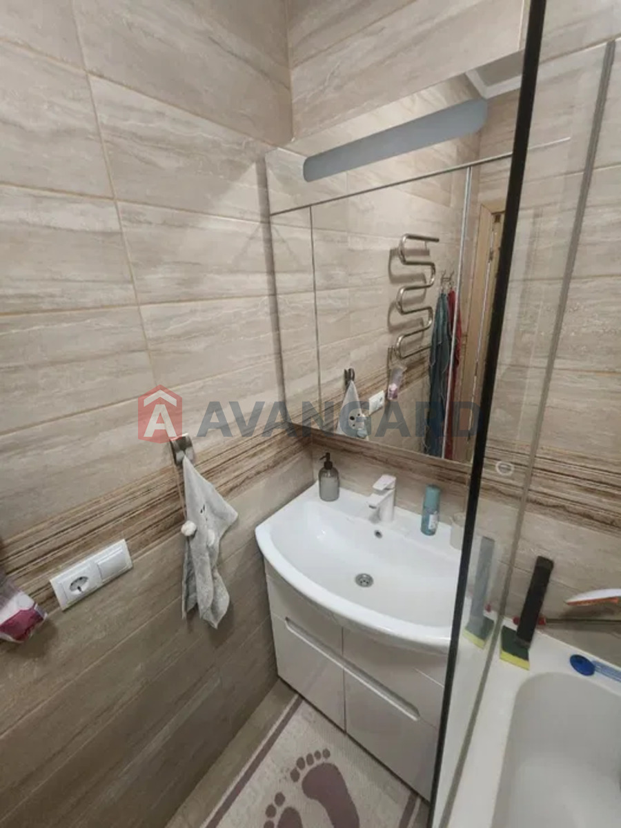 1 ��. ��������, 30/-/8 ��. �., 2/2 ������ ���� 11