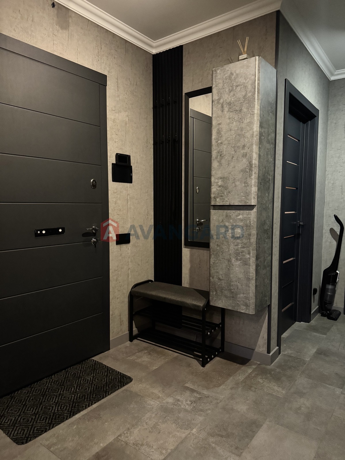 3 ��. ��������, 94/60/8 ��. �., 18/25 ������ ���� 16