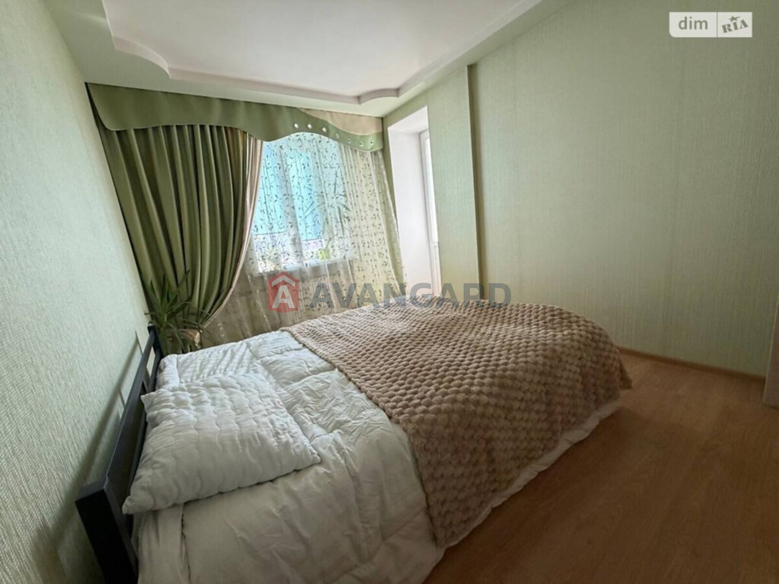 2 ��. ��������, 60/29/10 ��. �., 9/10 ������ ���� 5