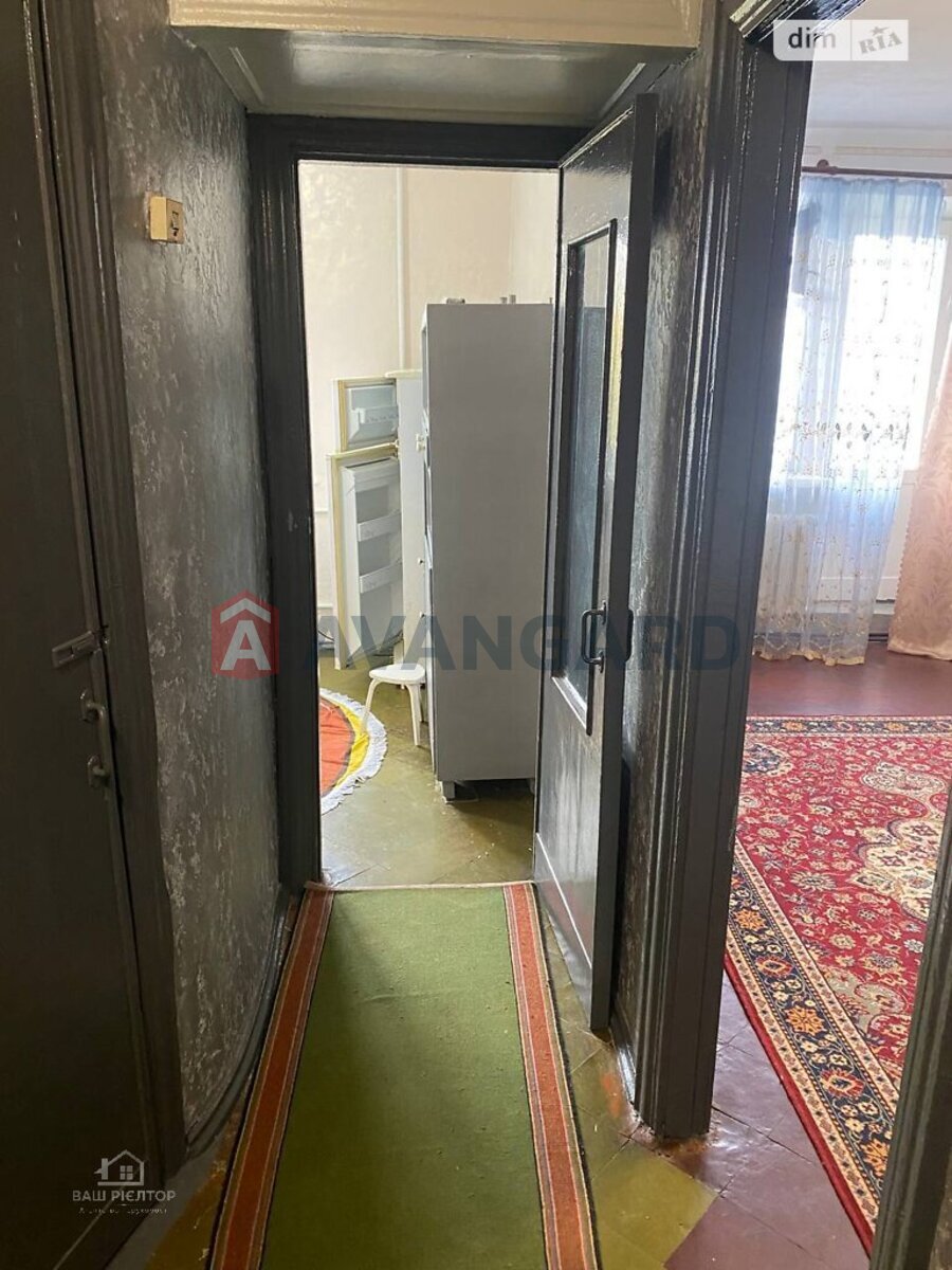 1 ��. ��������, 32/17/6 ��. �., 3/5 ������ ���� 5