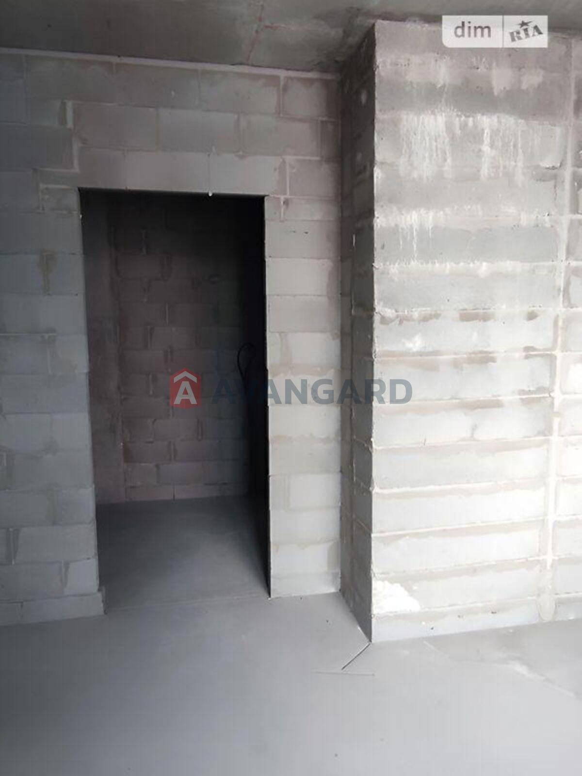 2 ��. ��������, 67/34/11 ��. �., 9/10 ������ ���� 12