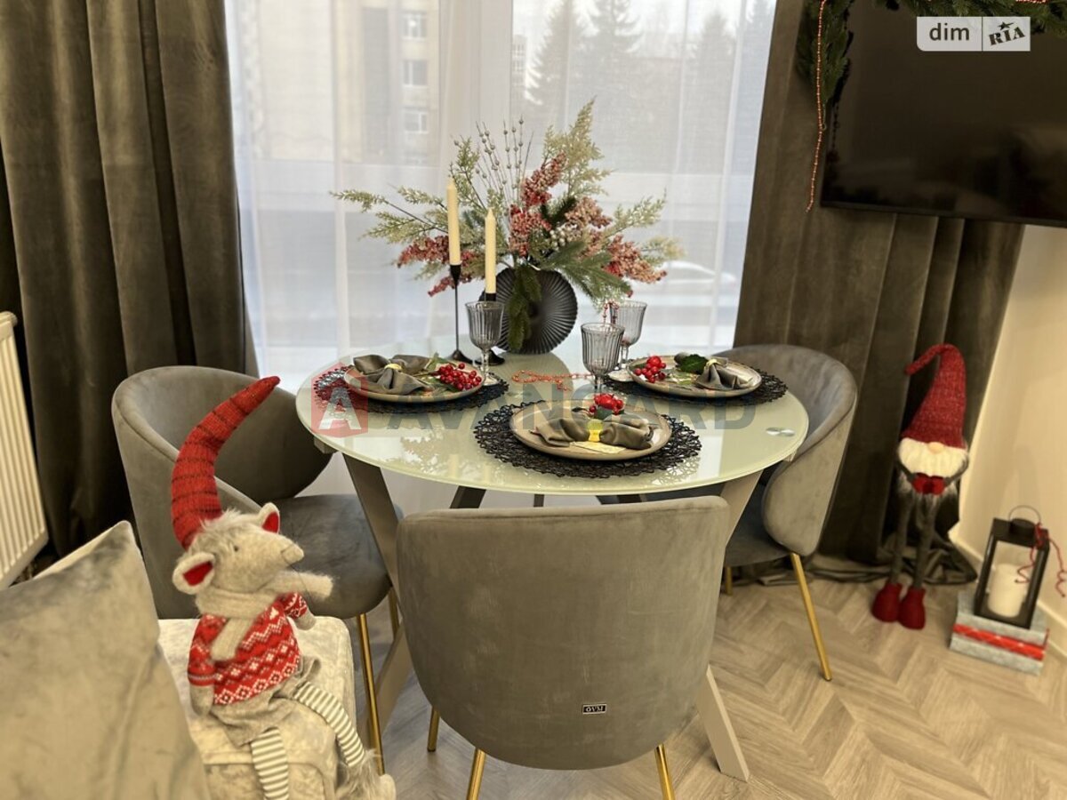 1 ����. ��������, 42/13/24 ��. �., 2/18 ���� ���� 16