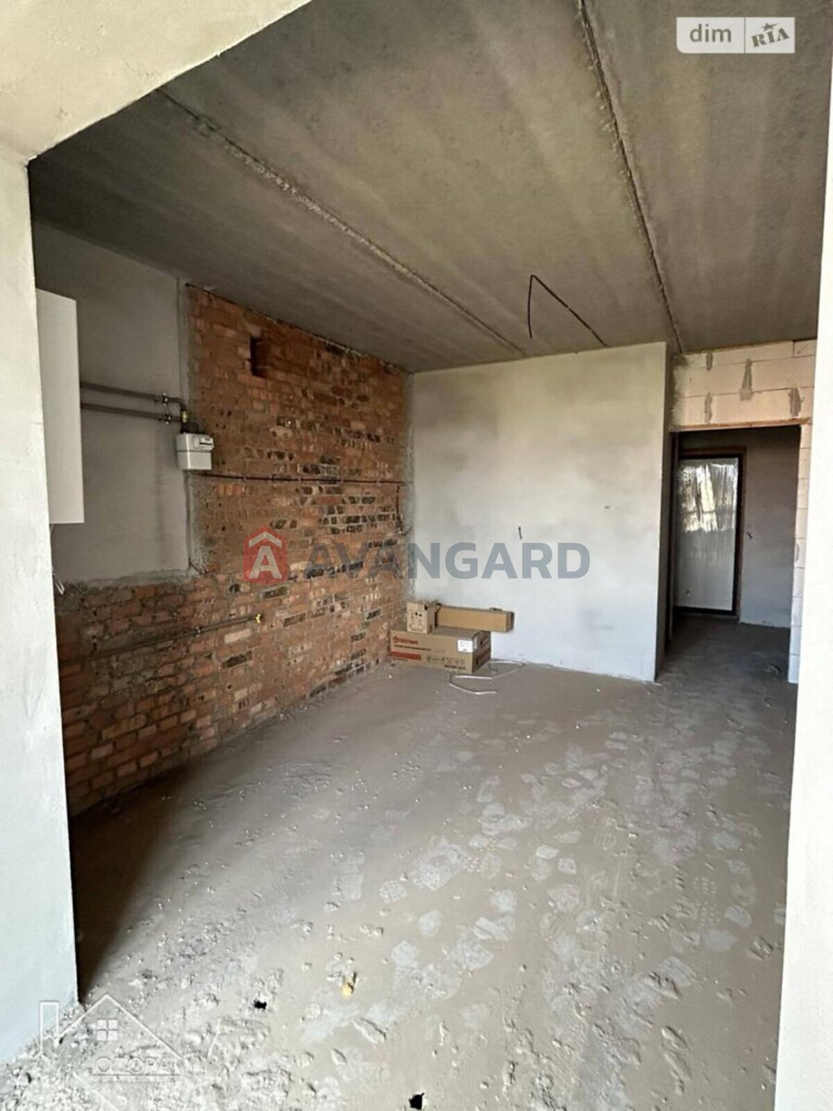 3 ��. ��������, 82/41/20 ��. �., 6/9 ������ ���� 10