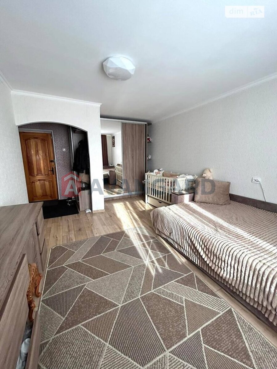 1 ��. ��������, 37/-/- ��. �., 9/9 ������ ���� 5