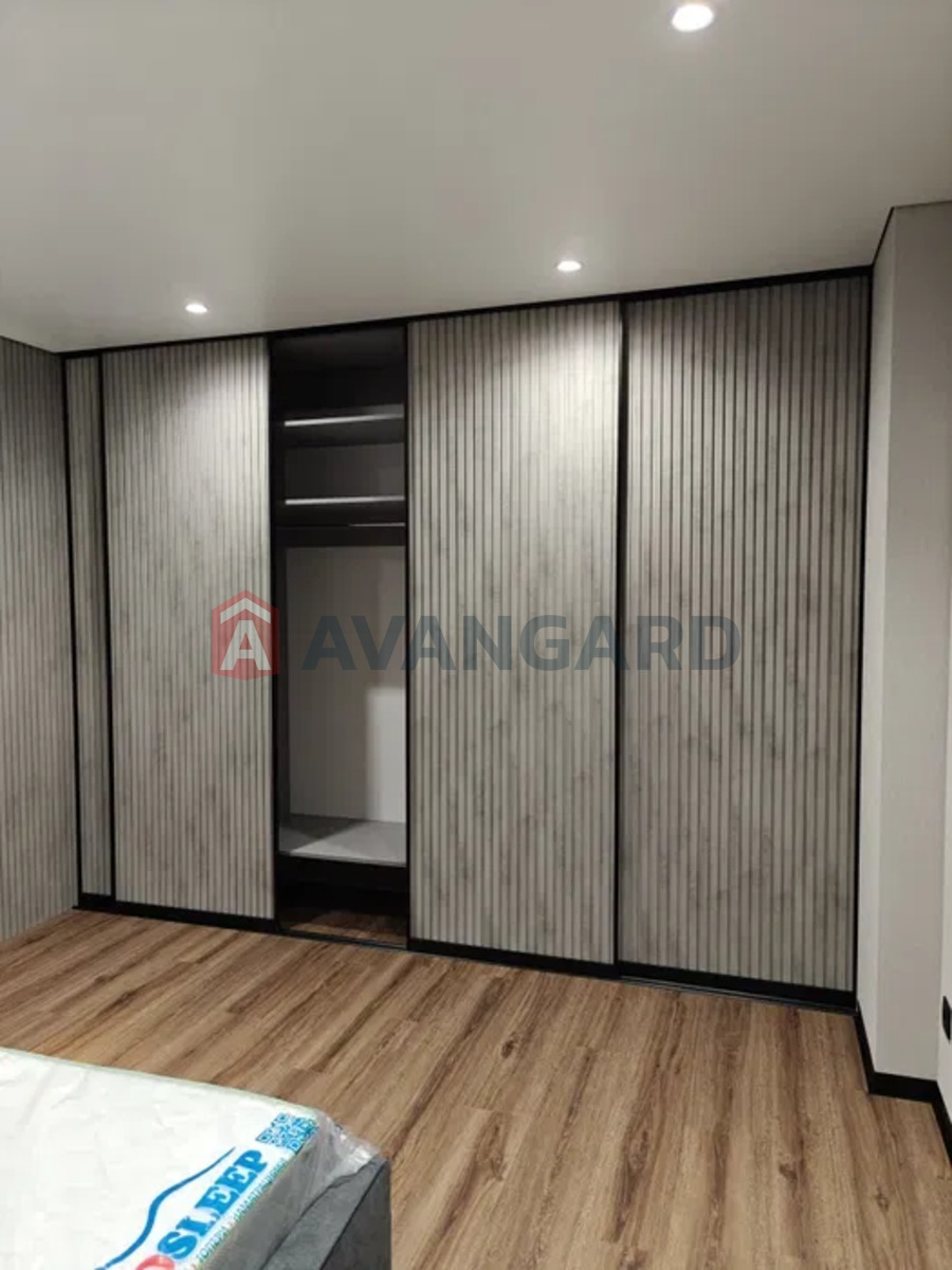 1 ��. ��������, 49/-/18 ��. �., 12/23 ������ ���� 14