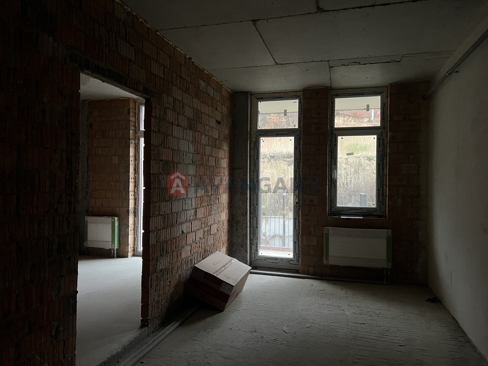 1 ��. ��������, 42,6/11.8/18.5 ��. �., 3/6 ������ ���� 2