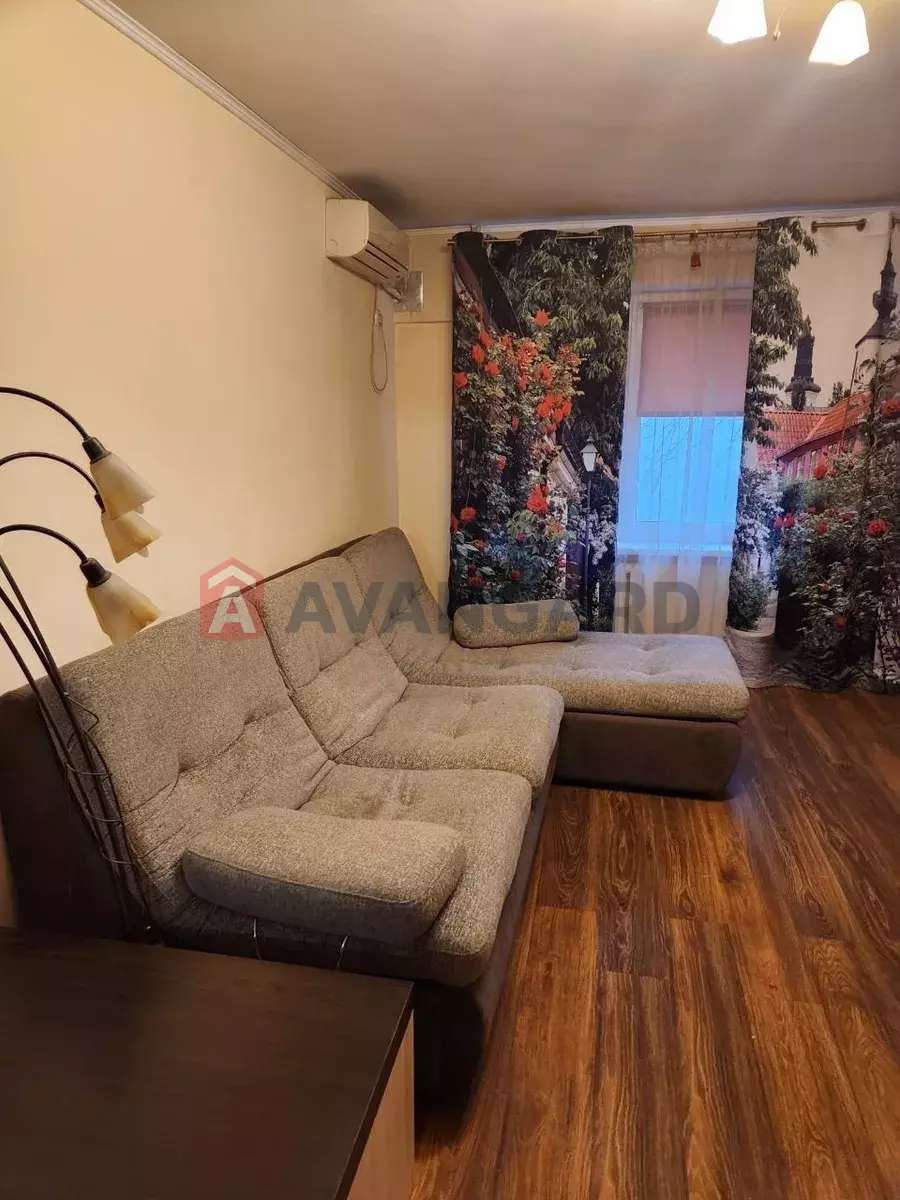 3 ��. ��������, 68/-/8 ��. �., 6/9 ������ ���� 2