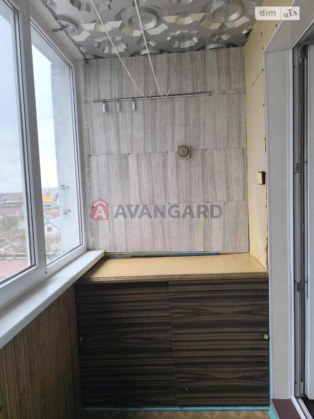 3 ��. ��������, 63/38/8 ��. �., 7/9 ������ ���� 28