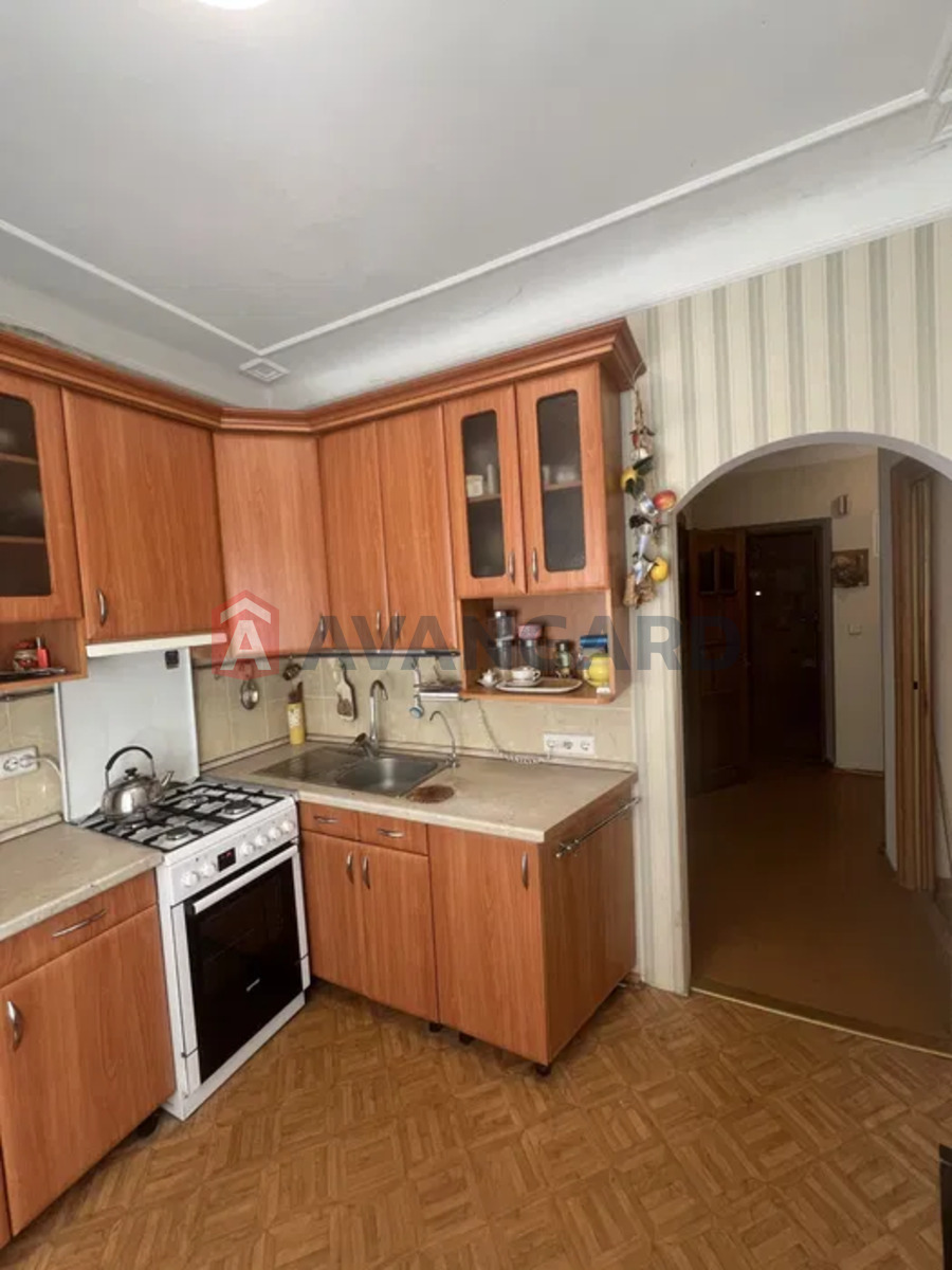 2 . , 56/-/7 . ., 2/4   3