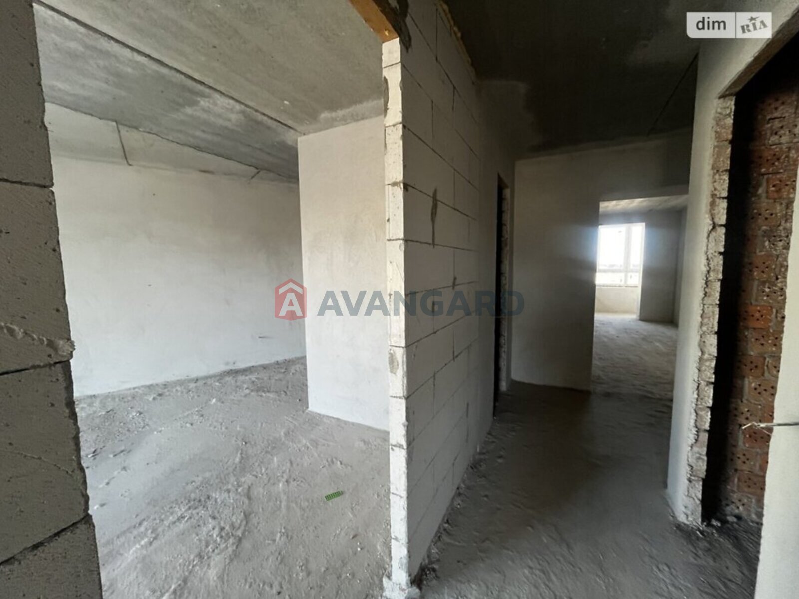 2 ��. ��������, 77/51/- ��. �., 3/10 ������ ���� 18