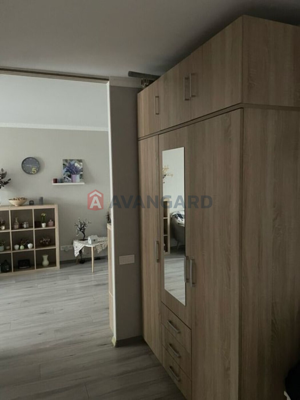 3 ����. ��������, 69/-/8 ��. �., 6/9 ���� ���� 11