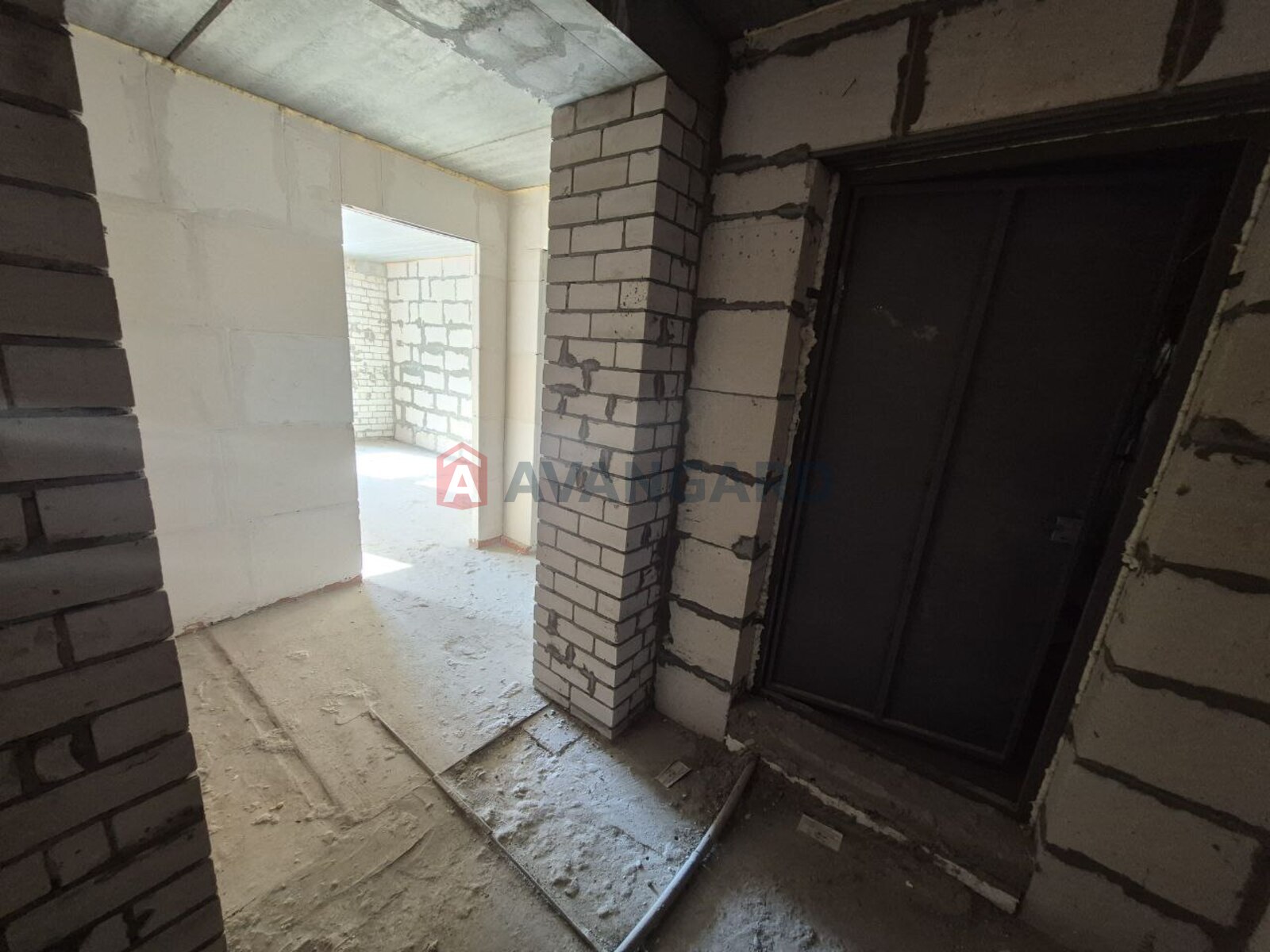 1 ��. ��������, 60/-/14 ��. �., 2/10 ������ ���� 3