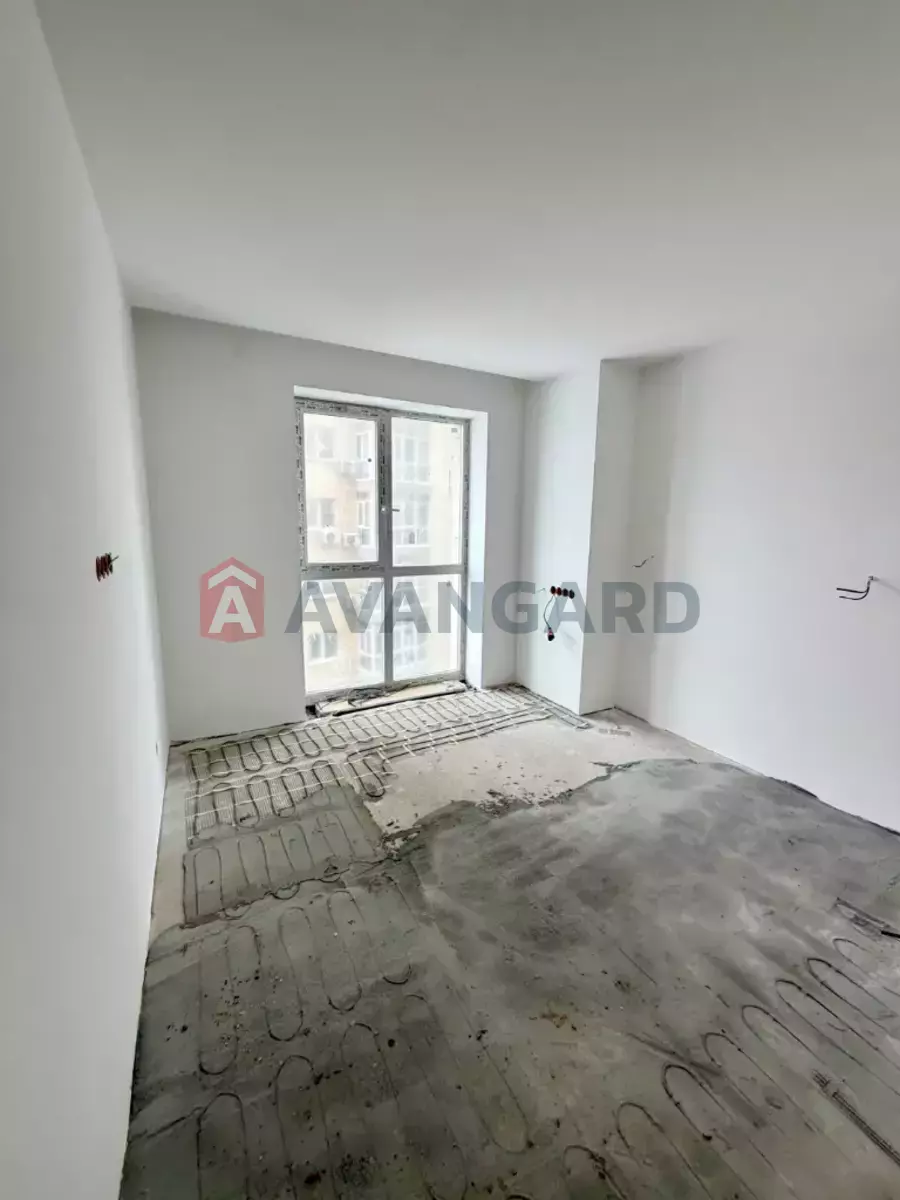 3 ��. ��������, 77/55/18 ��. �., 10/15 ������ ���� 8