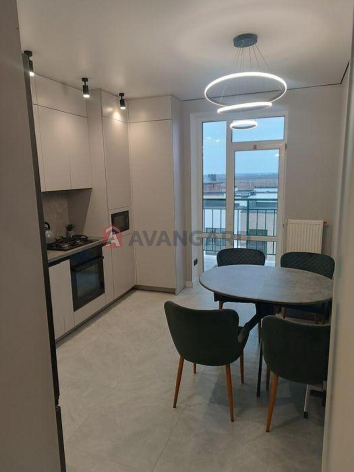 2 ��. ��������, 58/-/15 ��. �., 4/4 ������ ���� 5