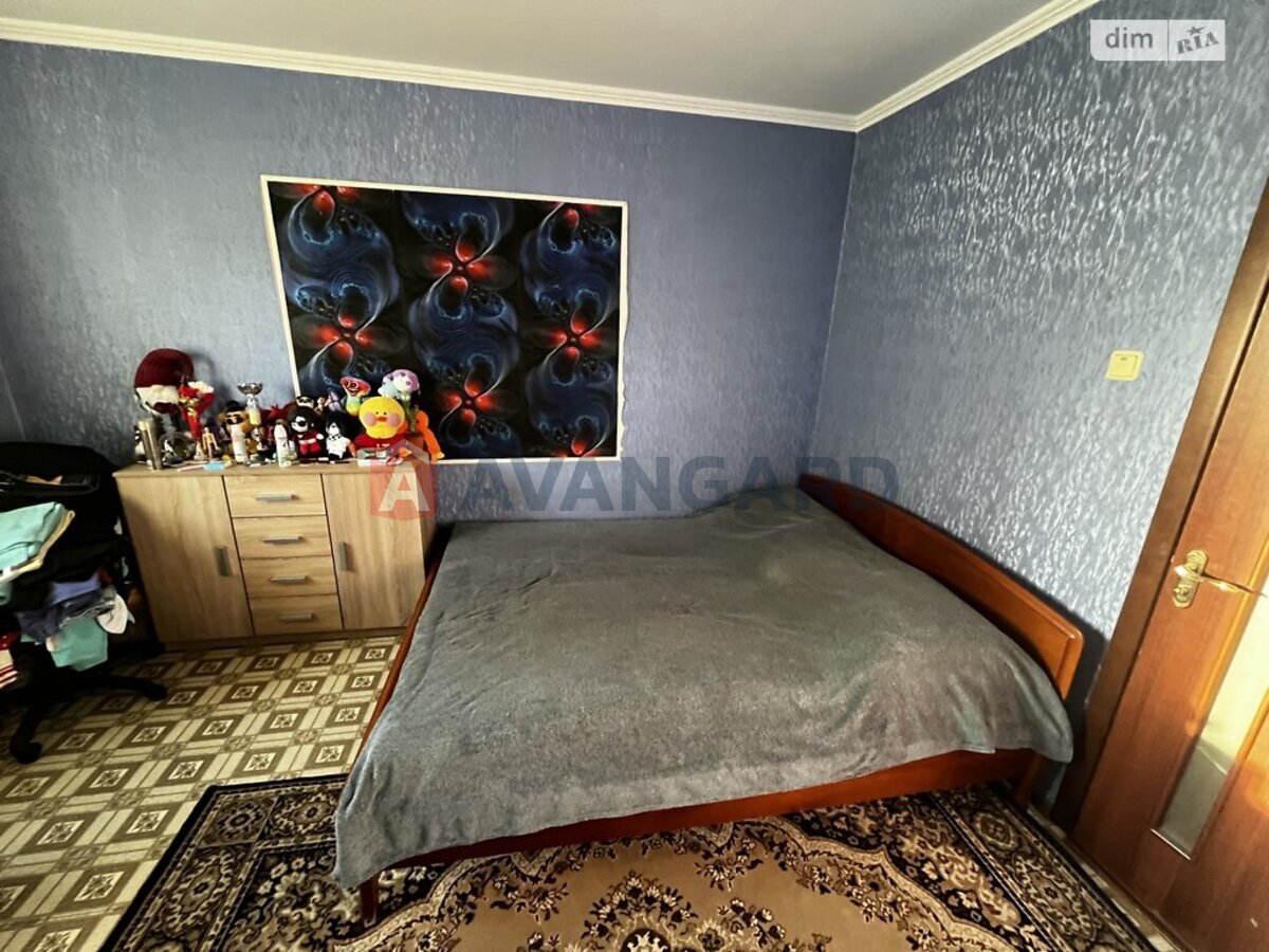 2 ��. ��������, 56/31/8 ��. �., 7/10 ������ ���� 12