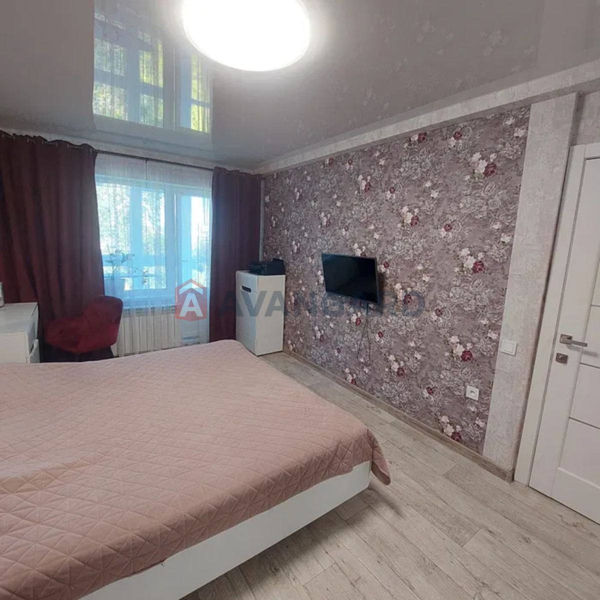 2 ��. ��������, 56/-/20 ��. �., 9/9 ������ ���� 14