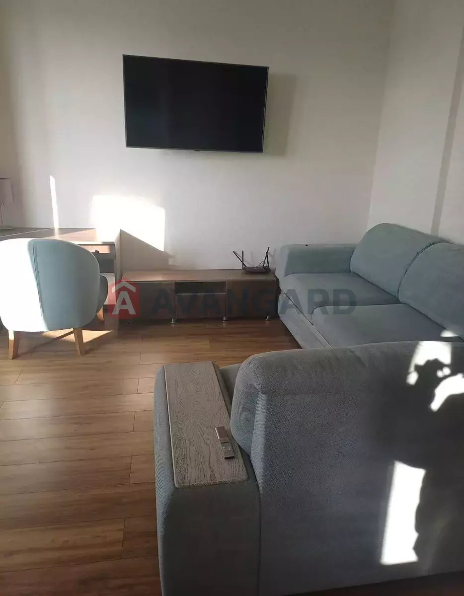 1 ��. ��������, 44/21/7 ��. �., 11/12 ������ ���� 8