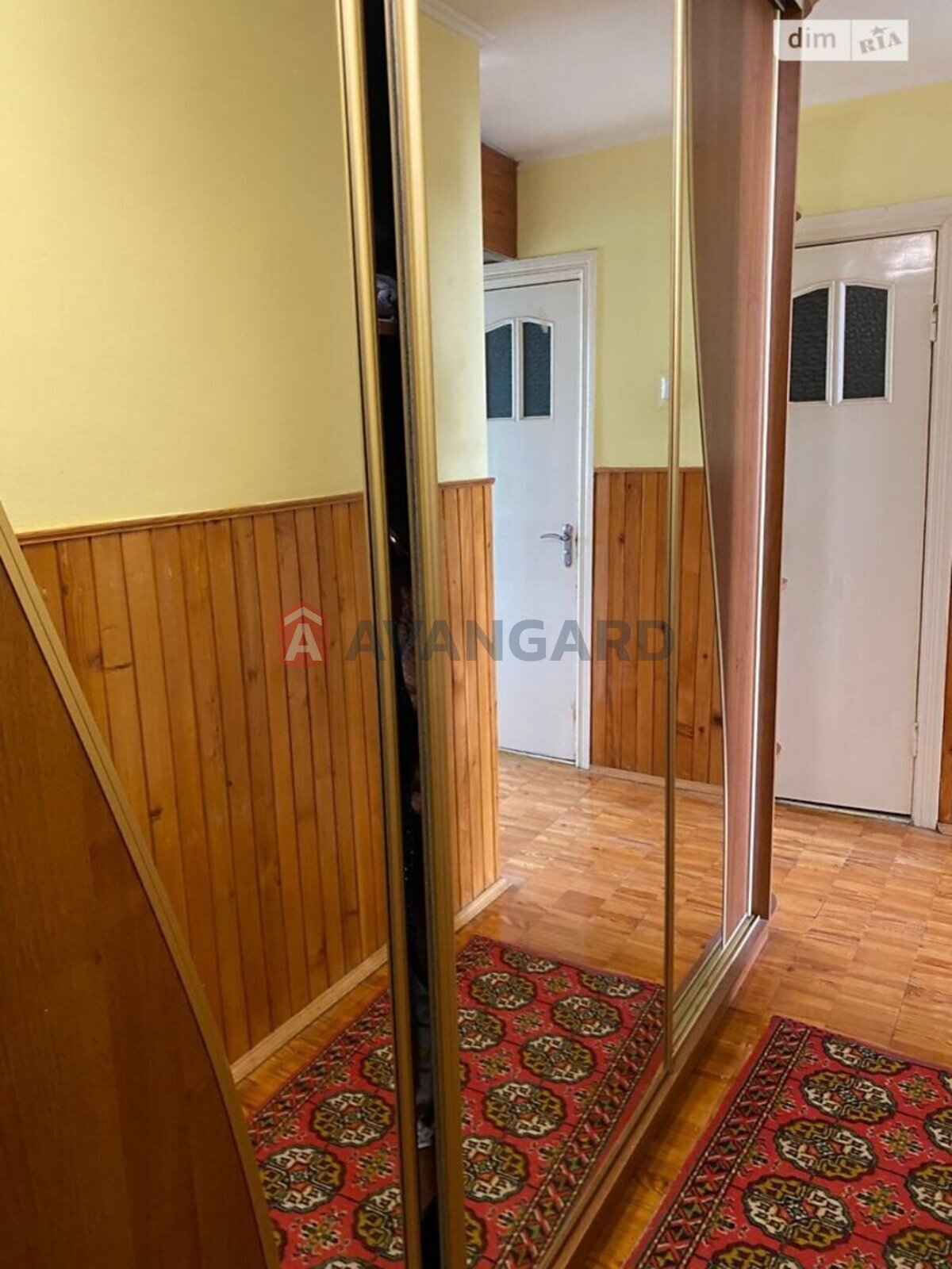 3 ��. ��������, 61/36/9 ��. �., 5/9 ������ ���� 4