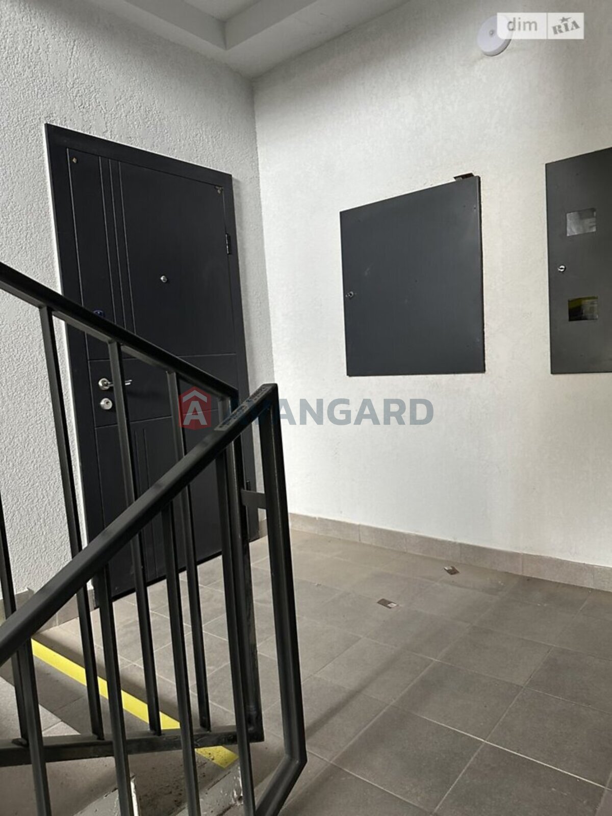 1 ��. ��������, 45/15/16 ��. �., 2/3 ������ ���� 4