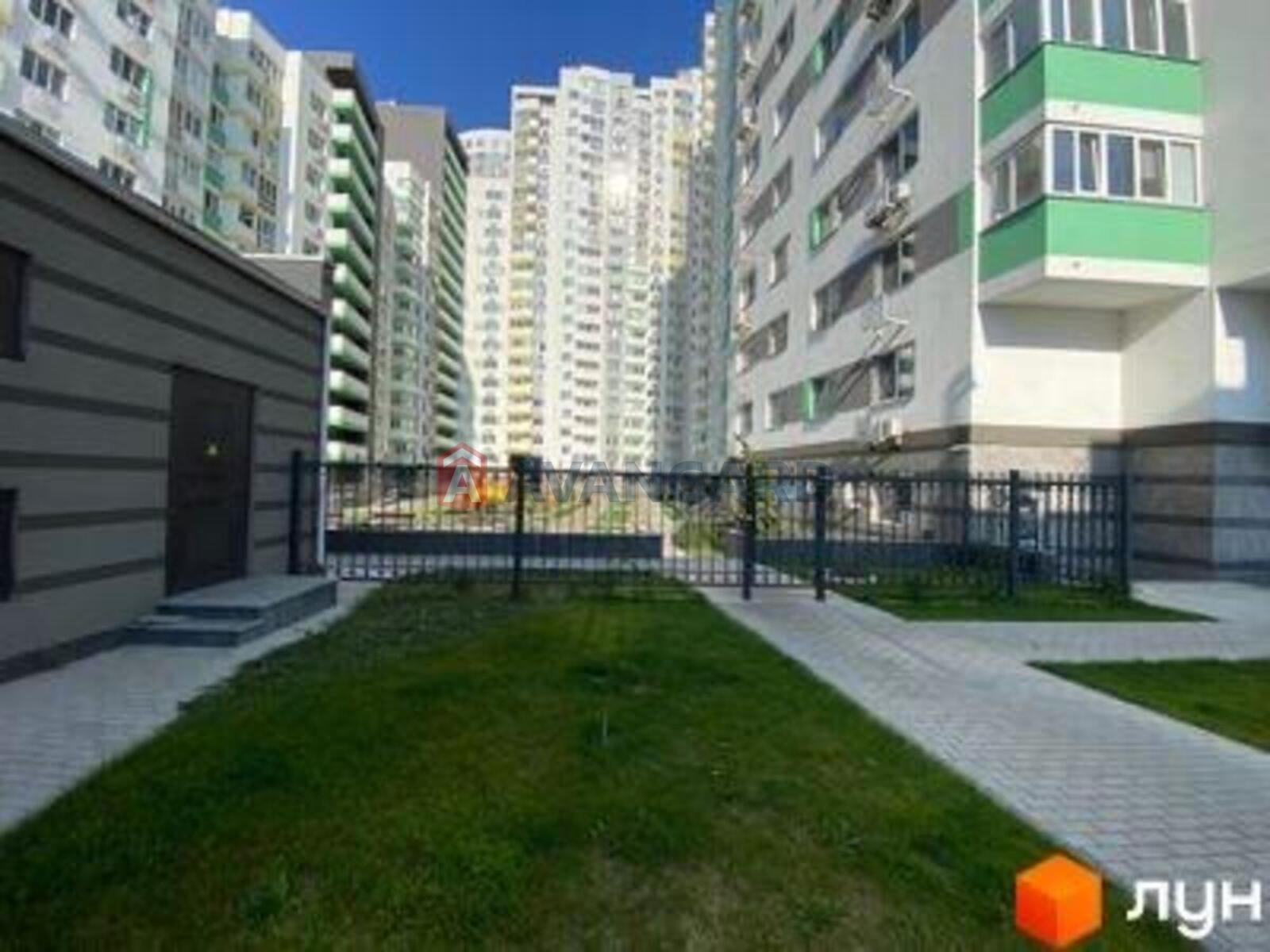 2 ��. ��������, 66/36/10 ��. �., 9/23 ������ ���� 26