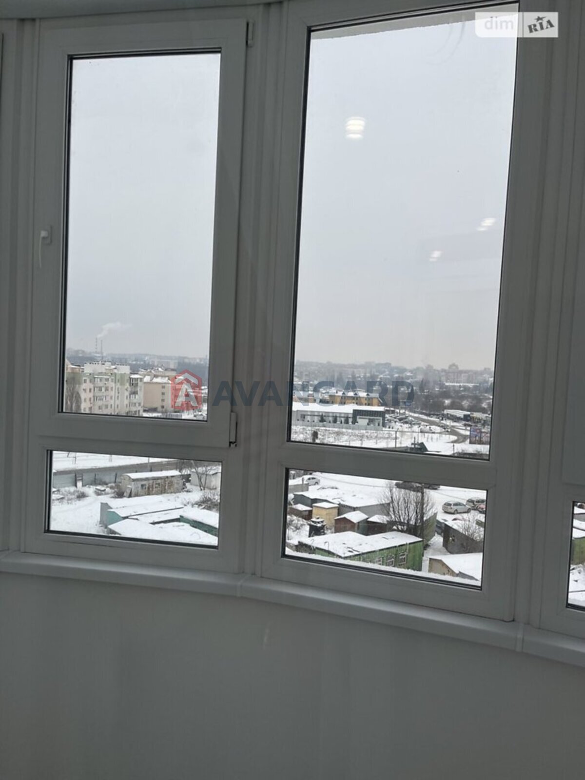 2 ����. ��������, 70/29/24 ��. �., 5/8 ���� ���� 15