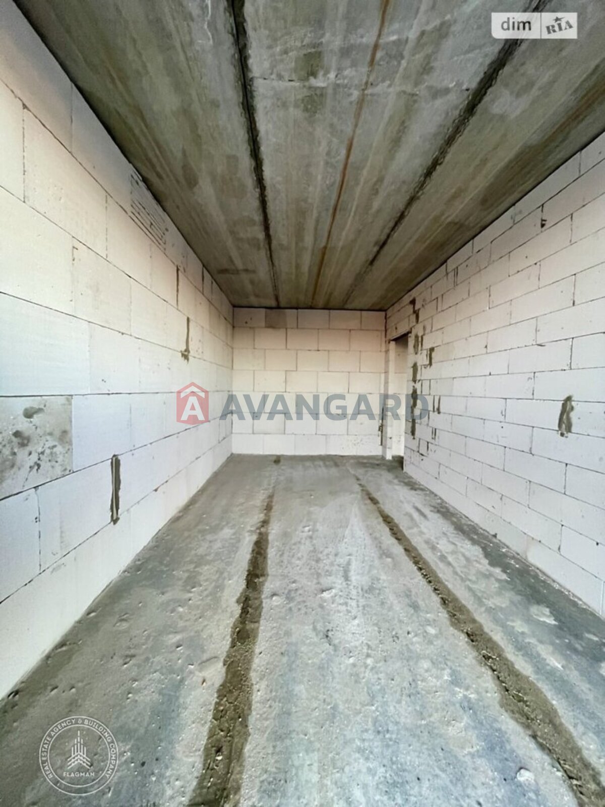 2 ��. ��������, 68/30/11 ��. �., 3/5 ������ ���� 8