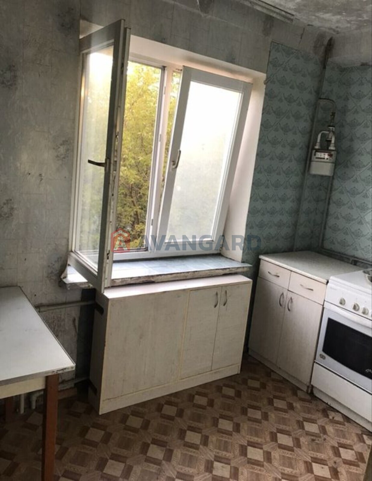 4 ��. ��������, 65/-/6 ��. �., 3/5 ������ ���� 3