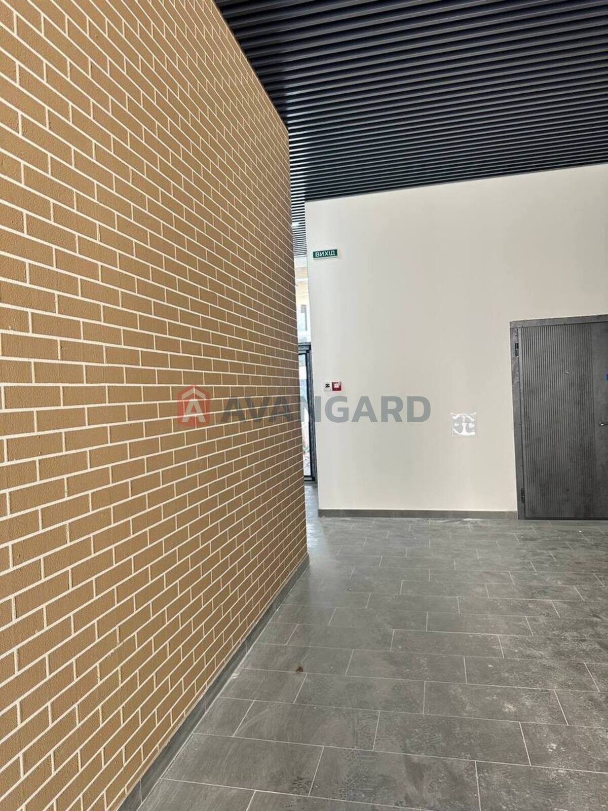 1 ��. ��������, 40/17/14 ��. �., 3/6 ������ ���� 5