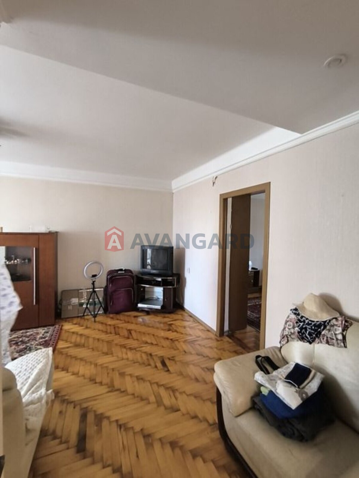 3 ��. ��������, 62/-/7 ��. �., 5/9 ������ ���� 8