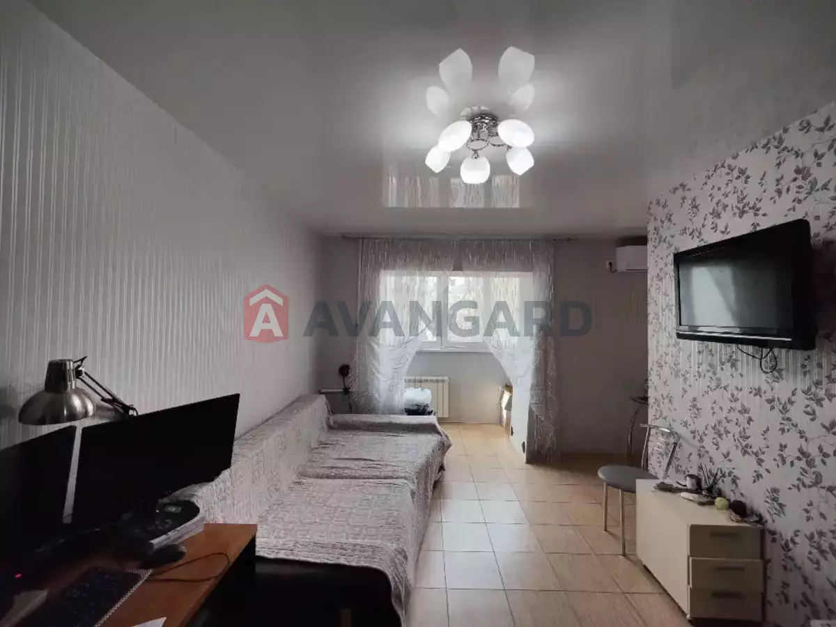 1 ��. ��������, 33/19/6 ��. �., 4/5 ������ ���� 2