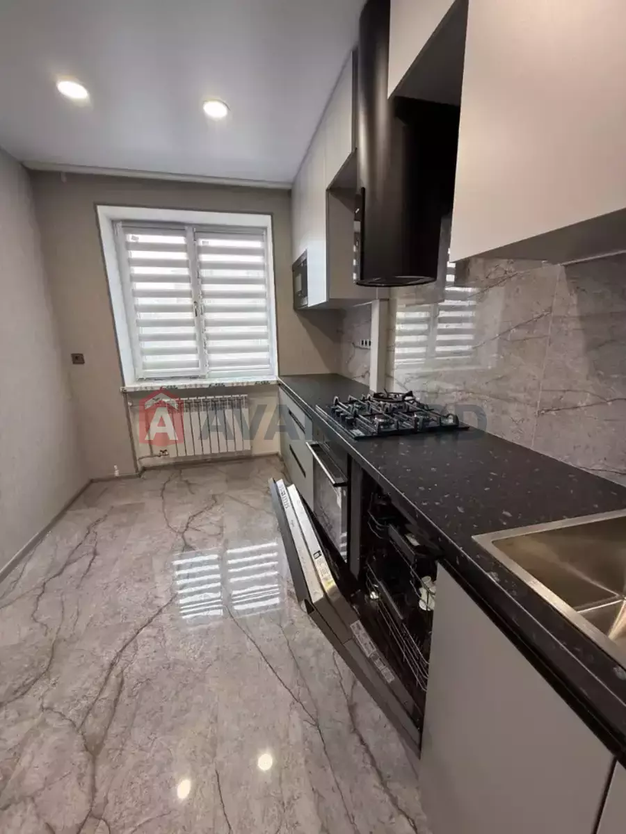 3 ��. ��������, 68/-/10 ��. �., 3/9 ������ ���� 4