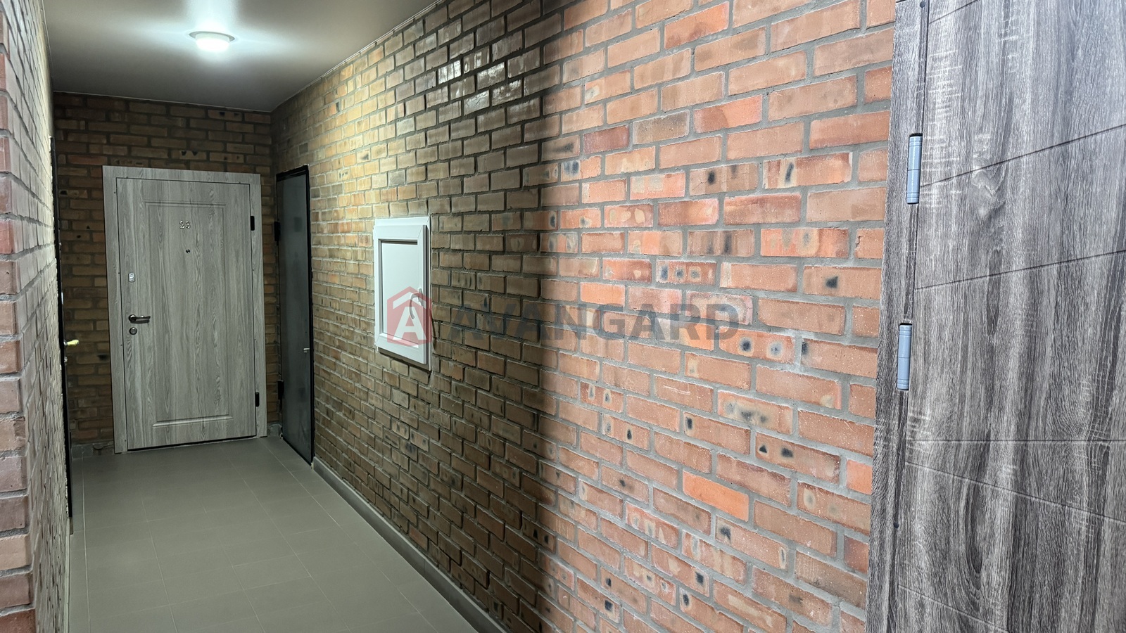 1 ��. ��������, 41/-/20 ��. �., 4/5 ������ ���� 5