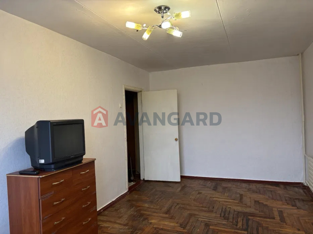 1 ��. ��������, 29/-/7 ��. �., 8/9 ������ ���� 1