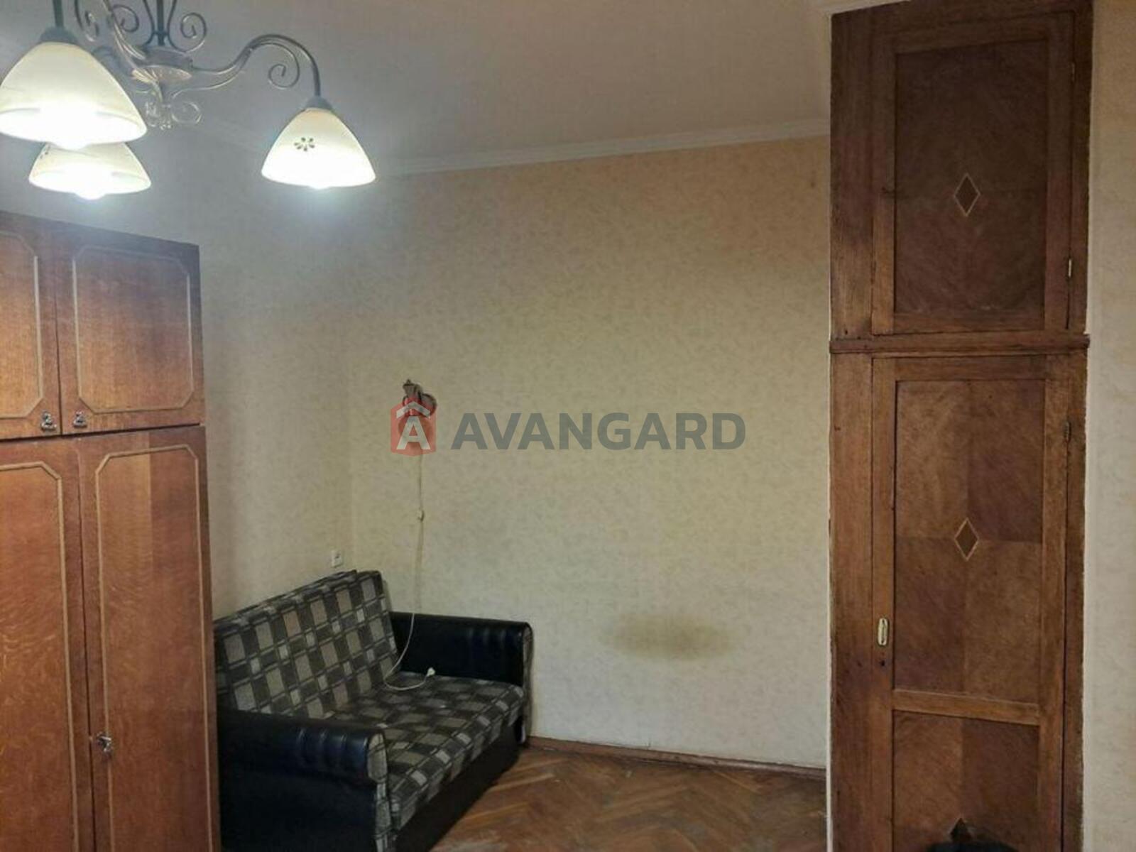 1 ��. ��������, 32/-/6 ��. �., 2/5 ������ ���� 5