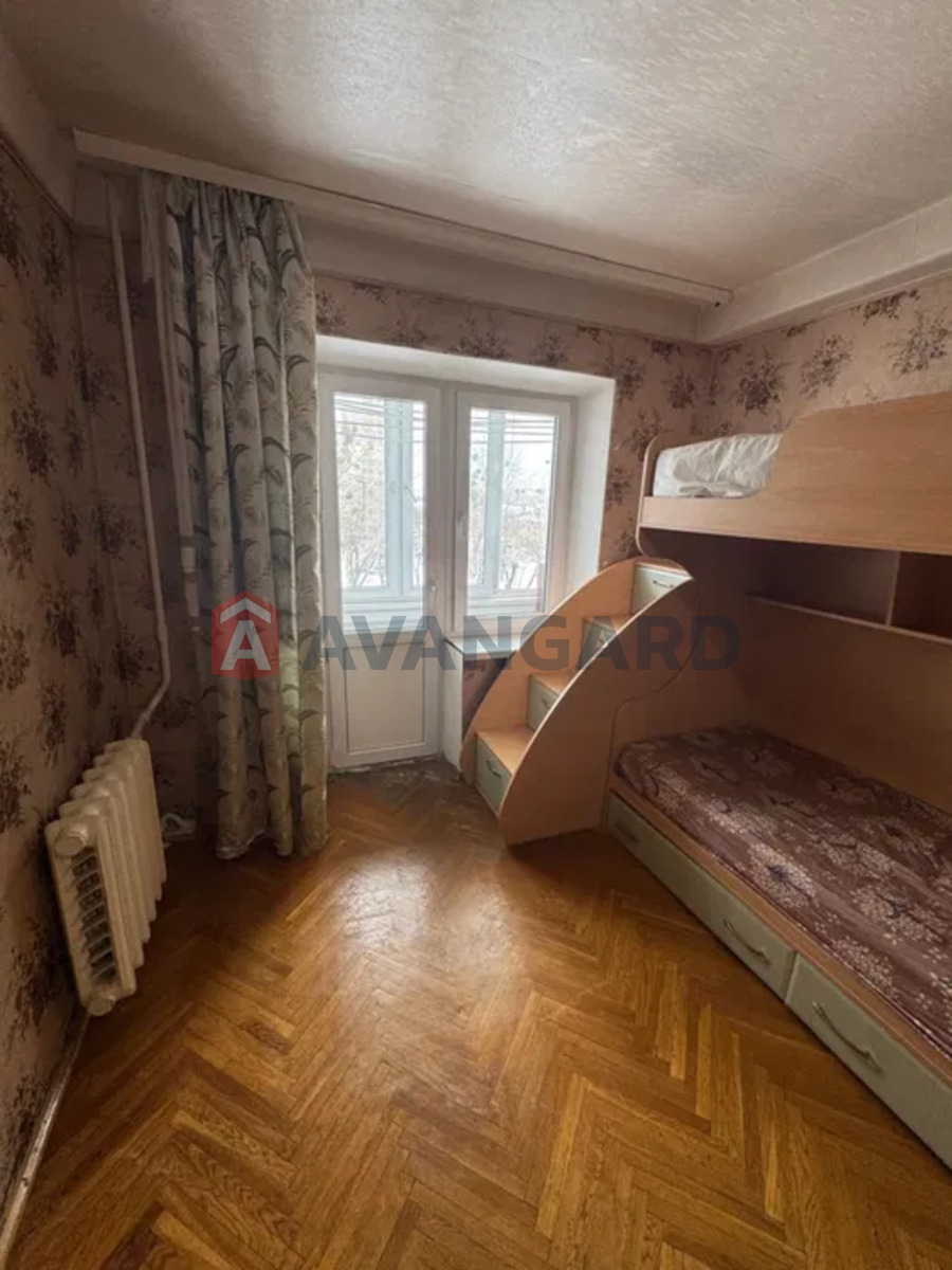 3 ��. ��������, 63/-/7 ��. �., 4/9 ������ ���� 9