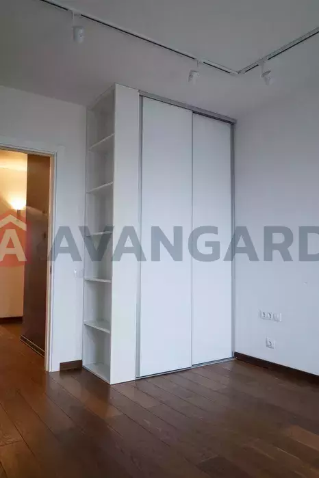 3 ����. ��������, 88/-/11 ��. �., 11/16 ���� ���� 10