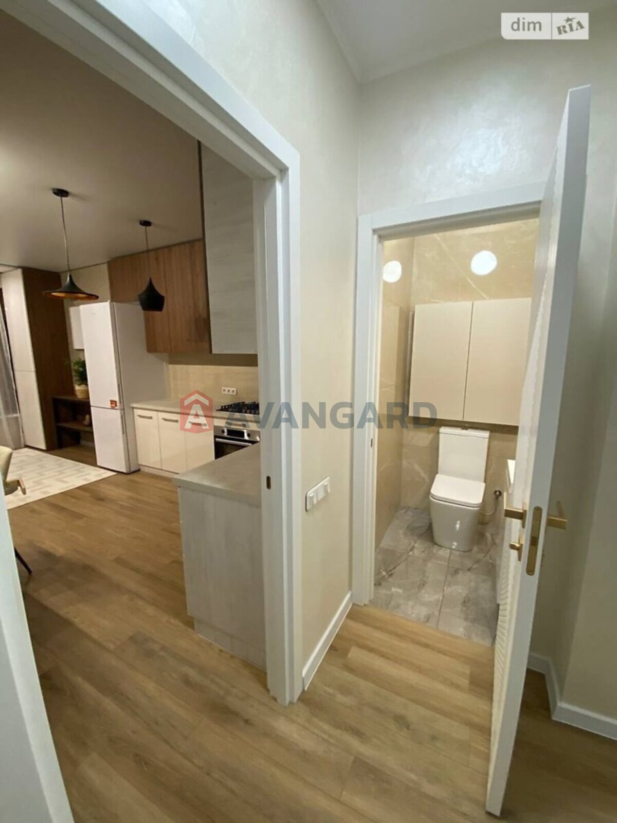 2 ��. ��������, 82/40/18 ��. �., 6/10 ������ ���� 7