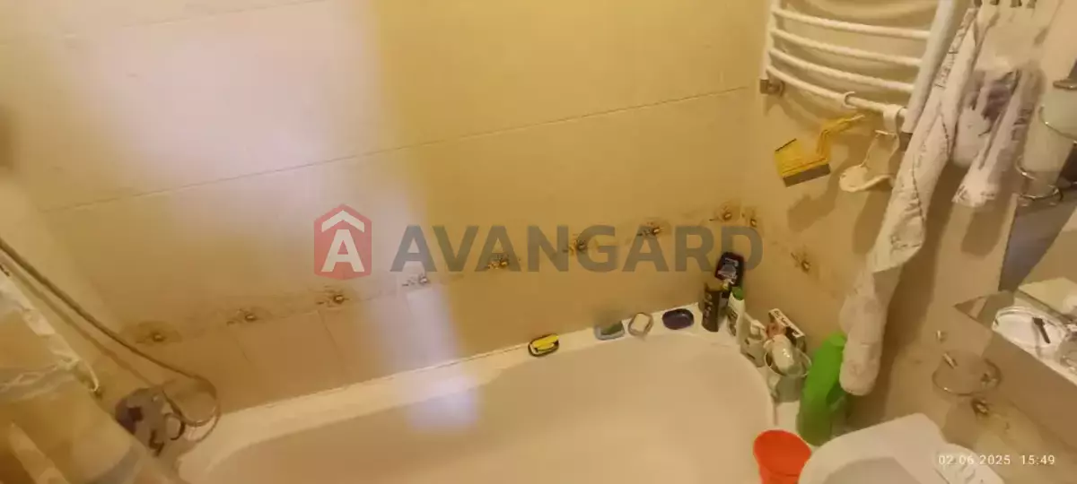 3 ��. ��������, 76/-/10 ��. �., 8/10 ������ ���� 11
