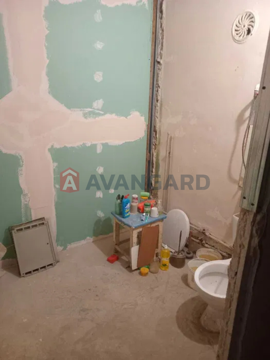 2 ����. ��������, 44/-/8 ��. �., 5/5 ���� ���� 3