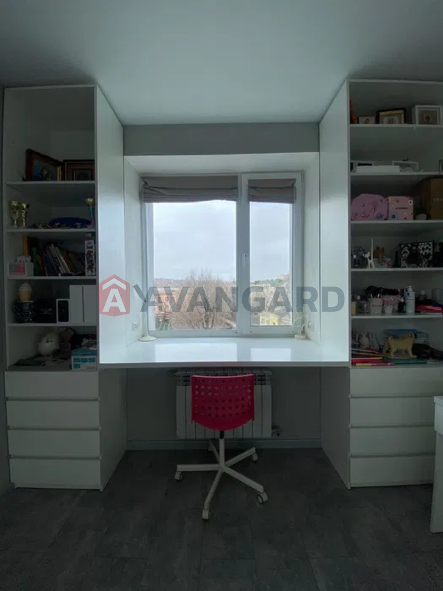 3 ����. ��������, 75/-/7 ��. �., 5/5 ���� ���� 17