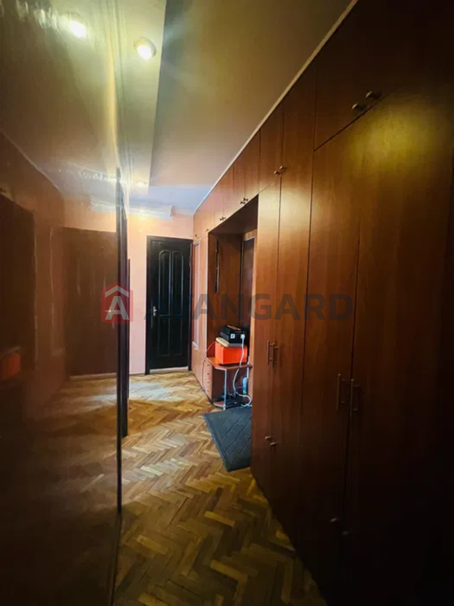 2 . , 49/-/8 . ., 5/9   5